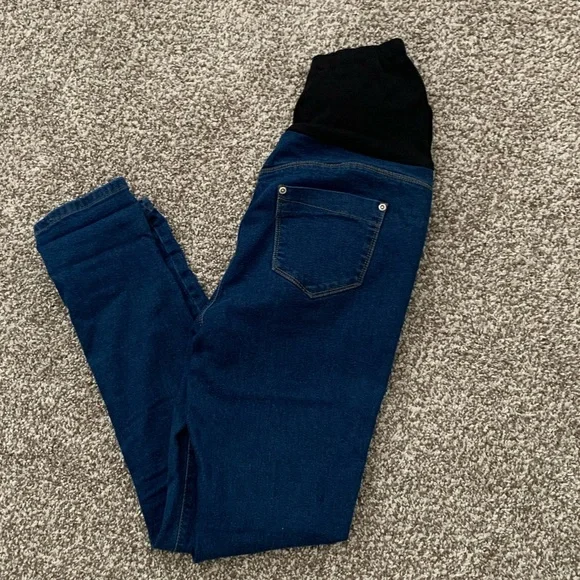 BooHoo maternity jeans - Picture 5 of 5